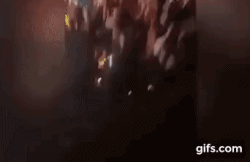 42 nguoi bi thuong vi sap lan can trong dem nhac tai My hinh anh