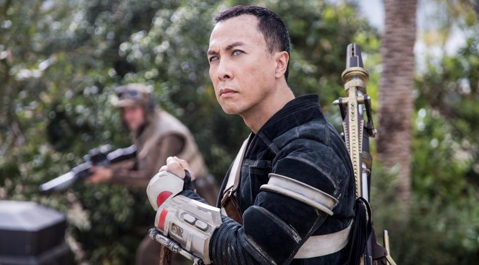 Chan Tu Dan dau vo chuyen nghiep du mu loa trong 'Star Wars' hinh anh