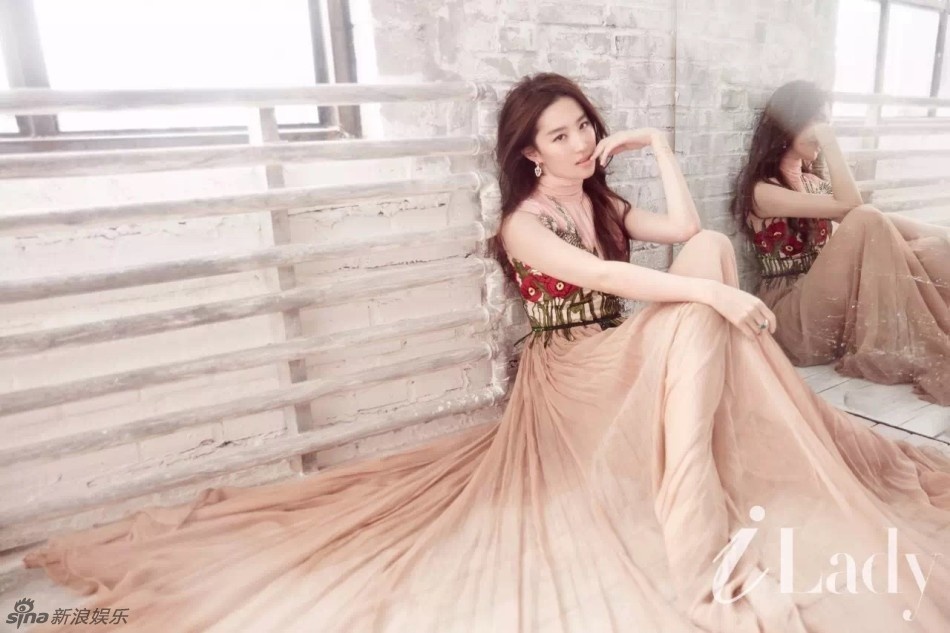 Luu Diec Phi doi tu anh 4