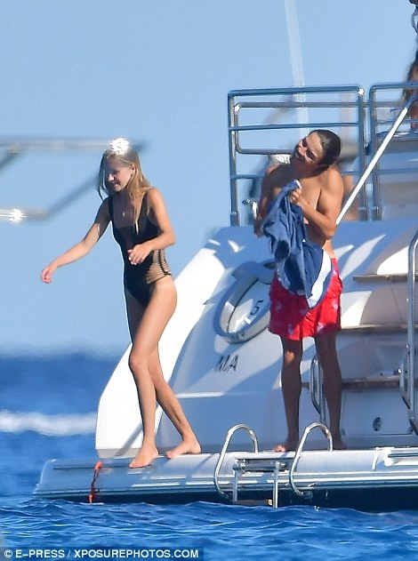 Hon phu Lindsay Lohan sau bao hanh anh 4