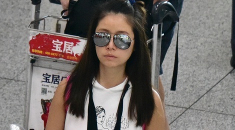 Lam Tam Nhu bo pho khi xuat hien tai san bay hinh anh