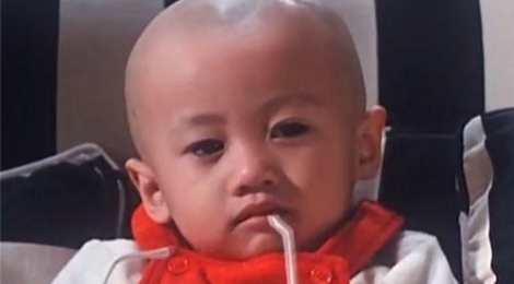 Sao nam noi tieng tu khi 8 thang tuoi gio ban hang via he hinh anh