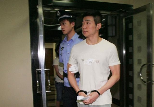 Người tình Bạch Tĩnh lĩnh án ảnh 1 Nguoi tinh Bach Tinh linh an anh 1