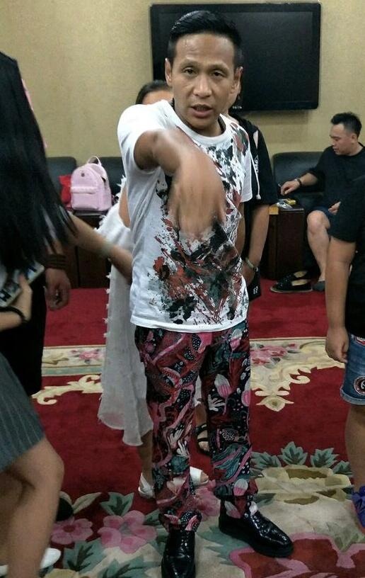 Vua hai Trung Quoc goi bang nhom de doa anh 2