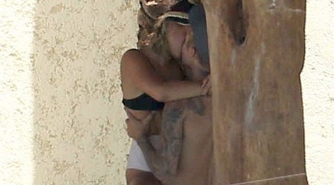 Justin Bieber bi phat tan anh au yem con gai ca si 'Hello' hinh anh