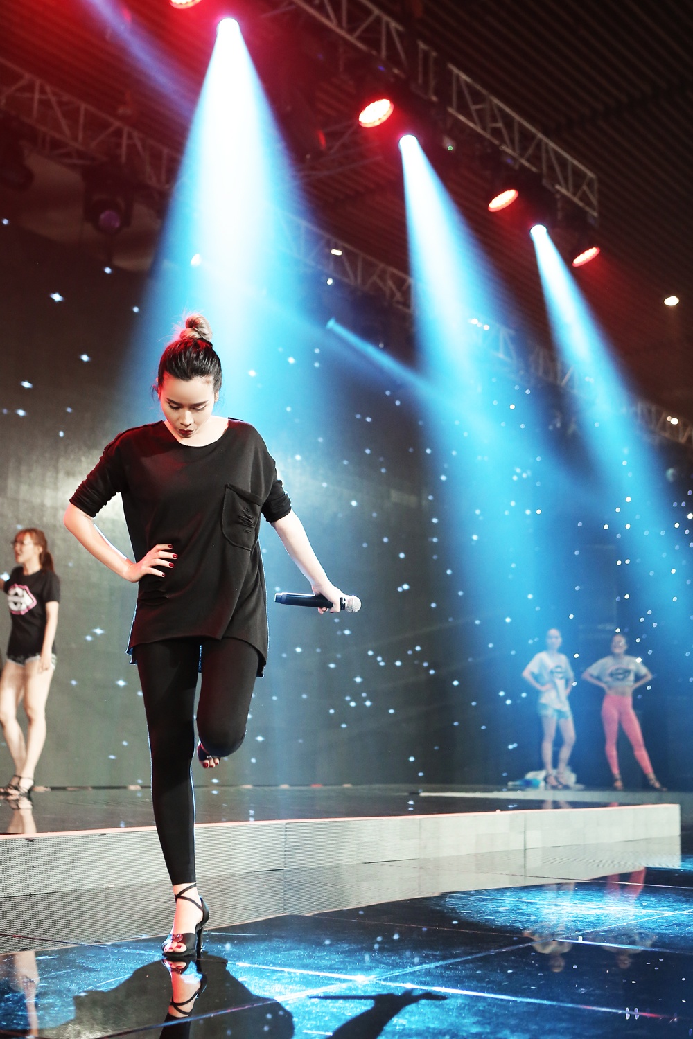 Luu Huong Giang tap luyen tai The Face anh 7