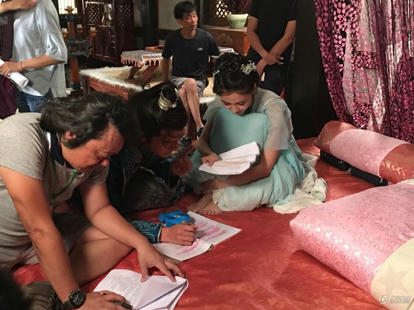 Angelababy dong Co phuong bat tu thuong anh 4