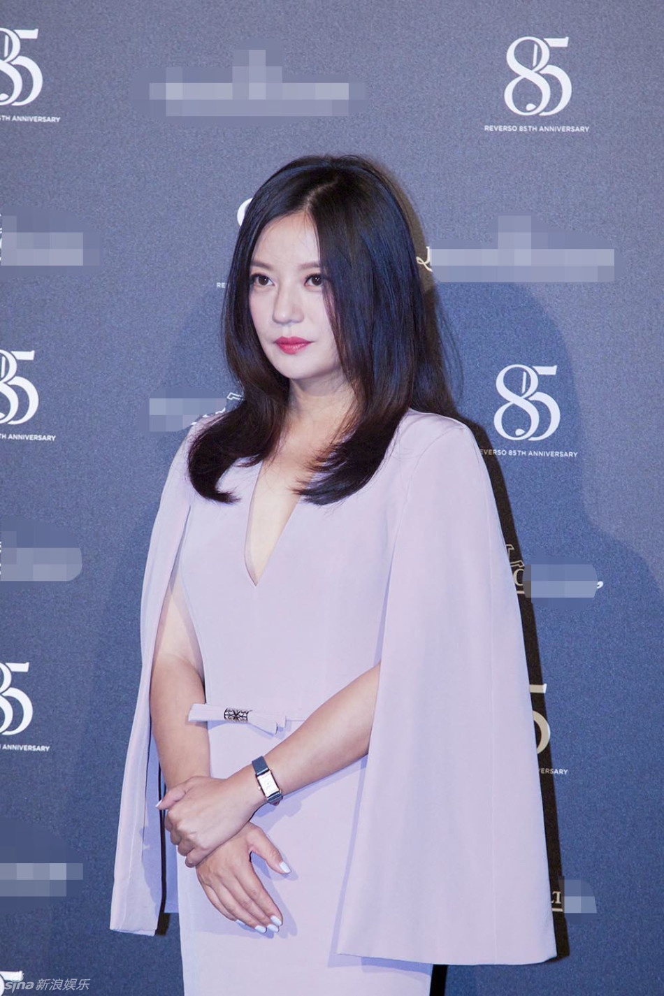 Trieu Vy khong hop vay goi cam anh 2