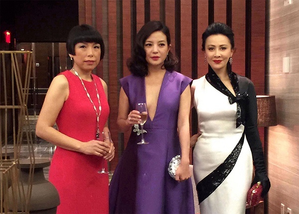 Trieu Vy khong hop vay goi cam anh 4