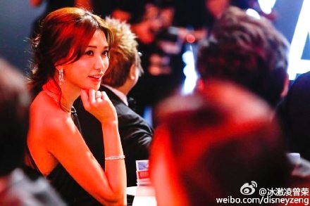 Hau truong showbiz Hoa ngu anh 5