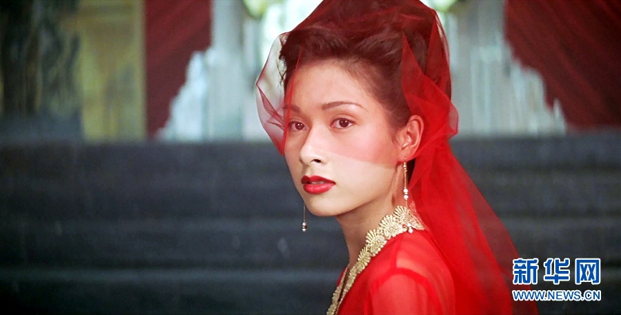 Hoa hau chau A bi danh ghen anh 1