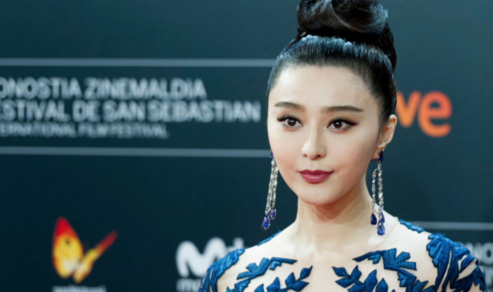 Pham Bang Bang tren tham do quoc te anh 4