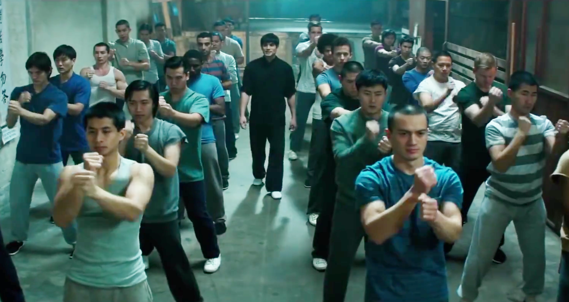 Tran ti thi kinh dien cua Ly Tieu Long anh 4