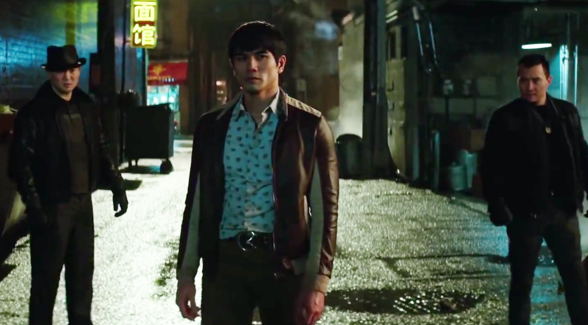 Tran ti thi kinh dien cua Ly Tieu Long anh 11