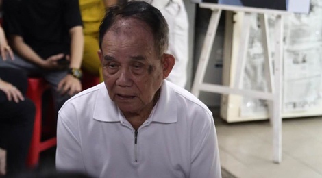 Ba Minh Thuan ke loi cuoi cua con trai truoc khi mat hinh anh