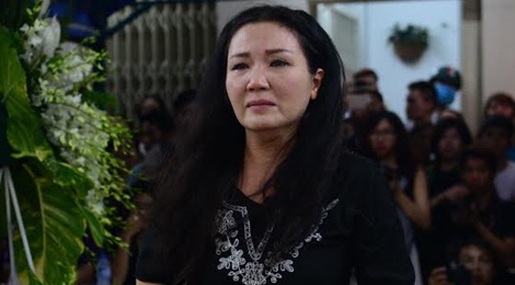 Nghe si Viet khoc thuong khi toi vieng Minh Thuan hinh anh