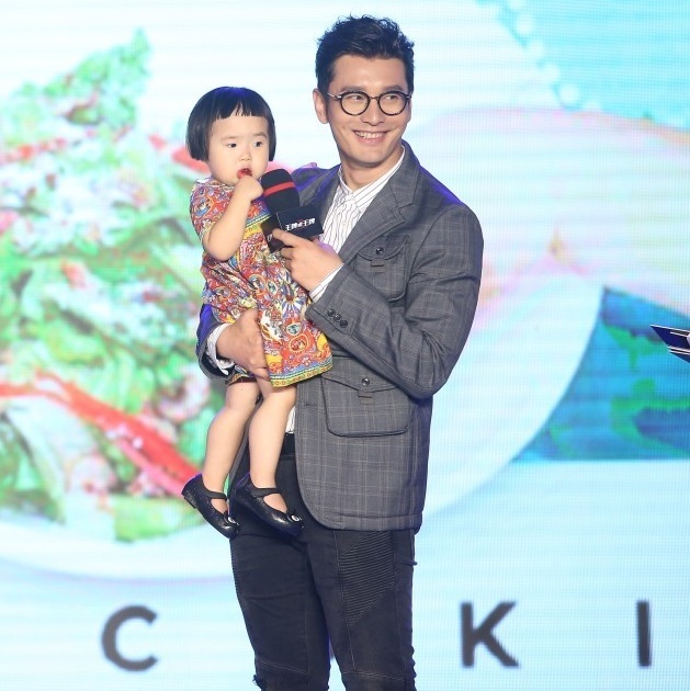 Huỳnh Hiểu Minh nói về tin mang thai của vợ ảnh 1 Huynh Hieu Minh noi ve tin mang thai cua vo anh 1