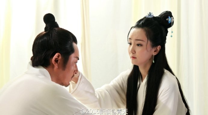 Bao Thanh Thien 2016 gay tranh cai vi canh ho hang anh 4