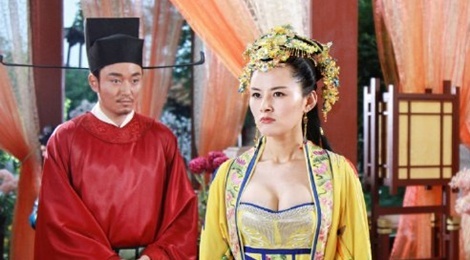 'Bao Thanh Thien' gay tranh cai vi de cong chua mac ho hang hinh anh