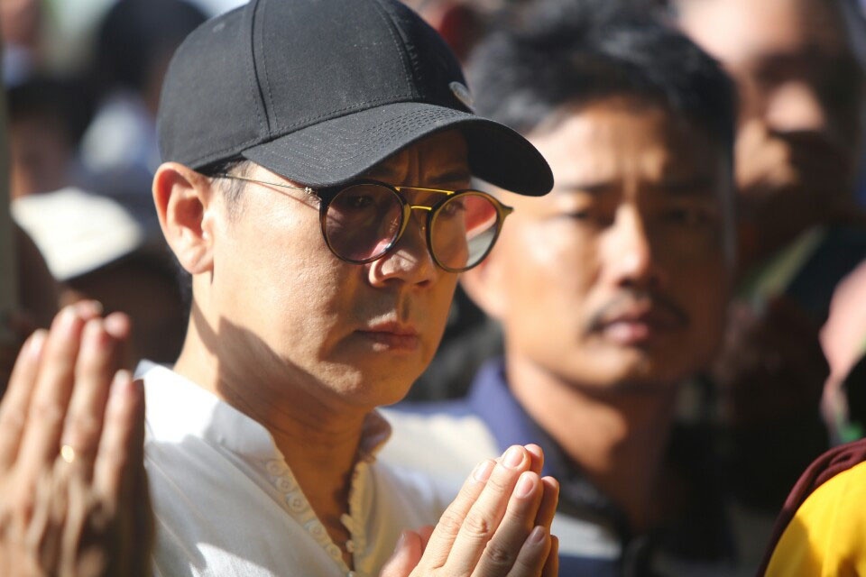 Nhieu nghe si den dua tien NSND Thanh Tong sang som nay hinh anh