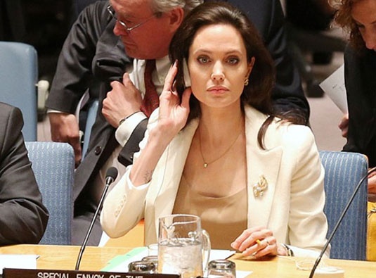 Brad Pitt và Angelina Jolie ly hôn ảnh 2 Brad Pitt va Angelina Jolie ly hon anh 2