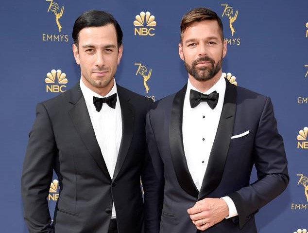 Danh ca Ricky Martin va ban doi dong tinh co con gai hinh anh