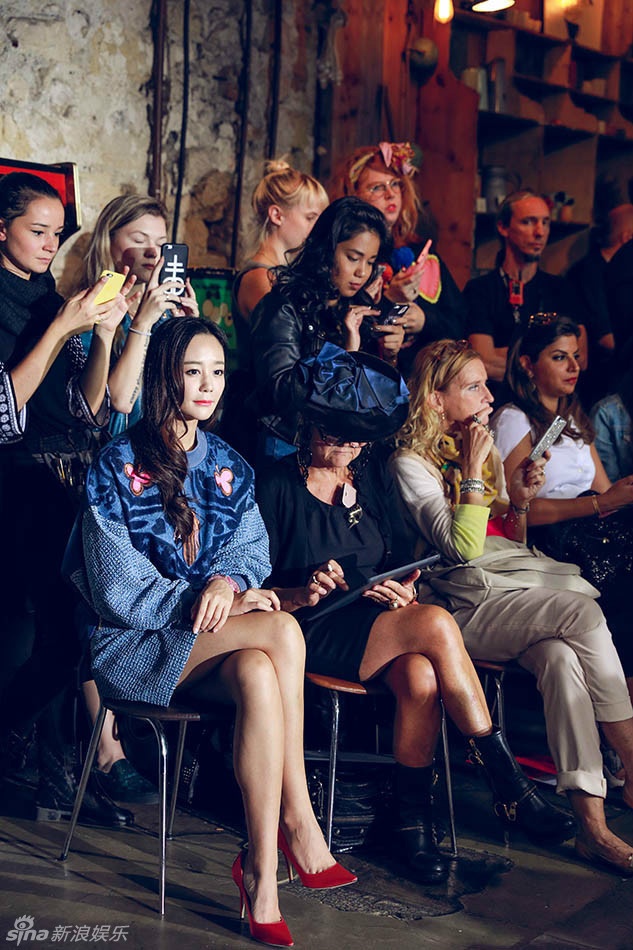 Sao Hoa ngu tai Paris Fashion Week anh 8