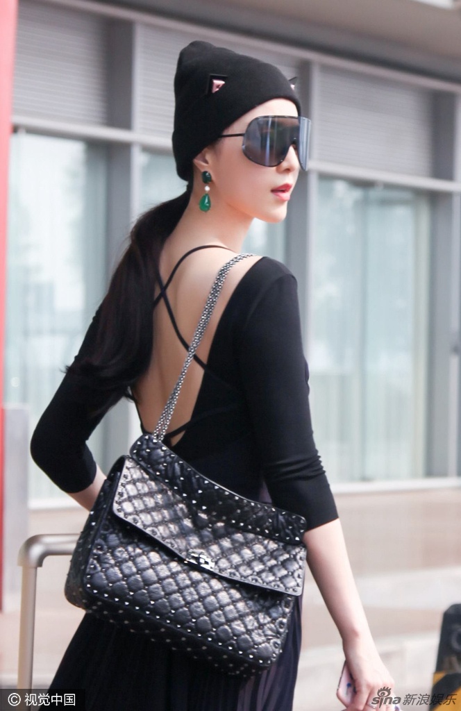 Sao Hoa ngu tai Paris Fashion Week anh 2