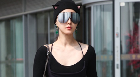 Sao Hoa ngu ron rang tai Tuan le thoi trang Paris hinh anh