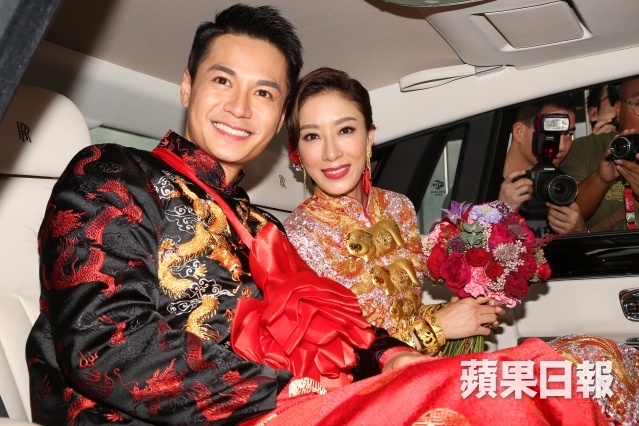 Hoa dan TVB Duong Di deo vang triu tay trong ngay cuoi hinh anh
