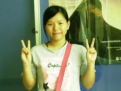 Ca si Thuy Chi thay doi ngoai hinh anh 3