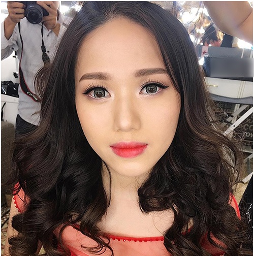 Ca si Thuy Chi thay doi ngoai hinh anh 2