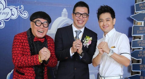 Lam Chi Dinh tre trung khi chup anh cung ban hoc cap 3 hinh anh