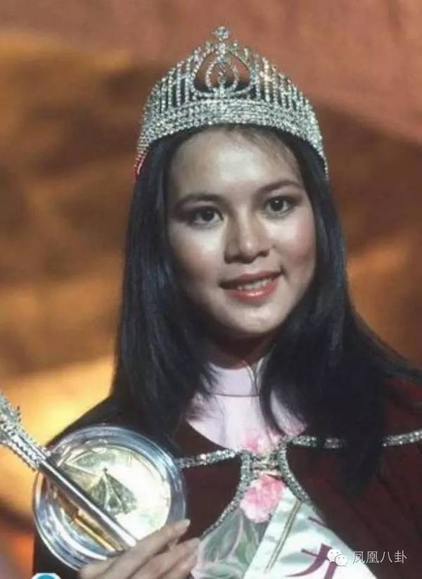 Cuoc song Hoa hau giai nghe vi anh nhay cam anh 1