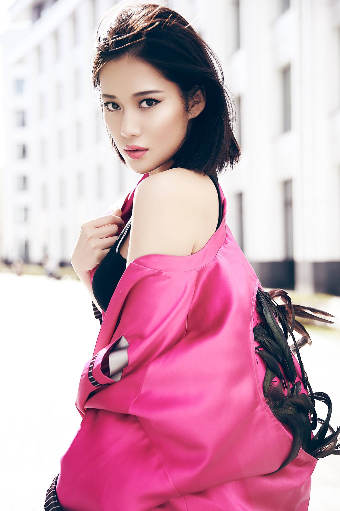 Ban gai Dinh Tien Dat anh 3