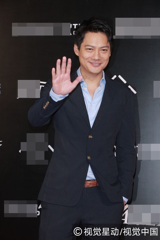 Chau Tan bi don ly hon anh 2