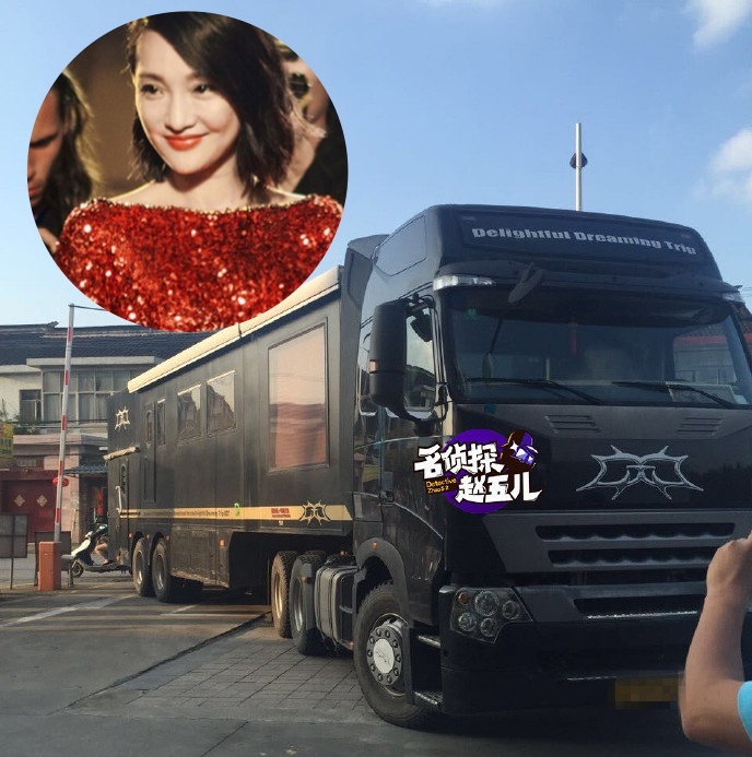 Xe sang nhu khach san tai phim truong cua Chau Tan anh 1