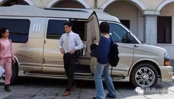 Xe sang nhu khach san tai phim truong cua Chau Tan anh 10