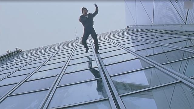 Thanh Long roi tu toa 21 tang anh 2