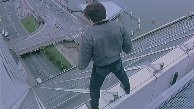 Thanh Long roi tu toa 21 tang anh 1