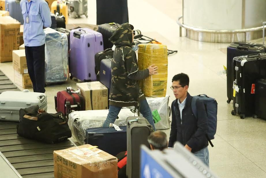 Noo Phuoc Thinh ve nuoc anh 4