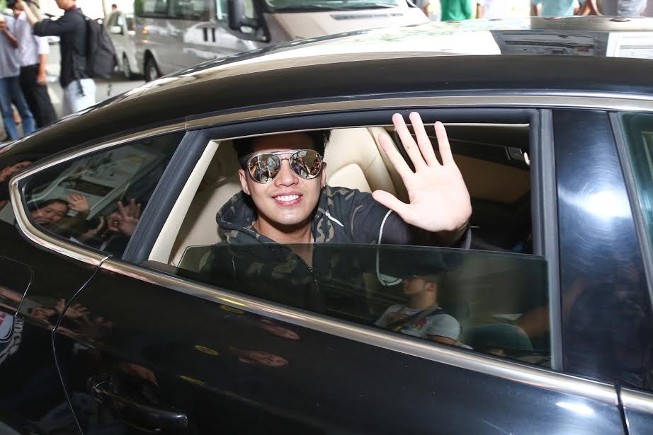 Noo Phuoc Thinh ve nuoc anh 9