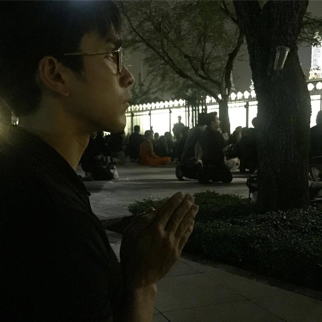 Nghe si vieng vua Thai Lan anh 3