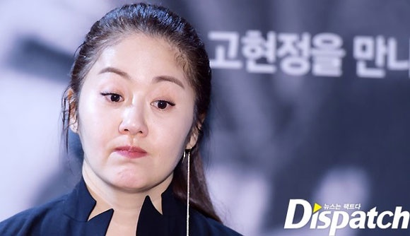 A hau Han Quoc khong duoc gap con anh 1