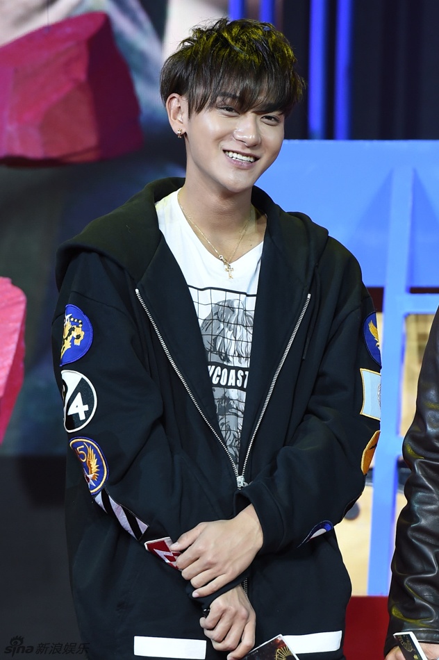 Thanh Long khen Hoang Tu Thao anh 2