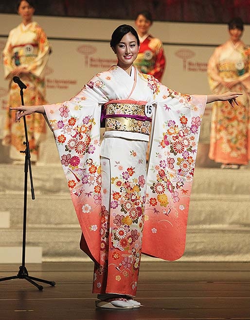 Hoa hau Quoc te Nhat Ban 2017 anh 7