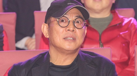 Ly Lien Kiet thua nhan ngoai hinh khac truoc qua nhieu hinh anh