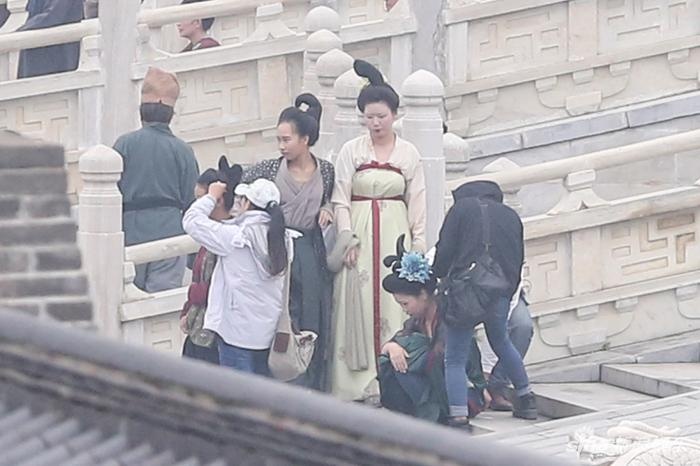 Phim bom tan Trung Quoc gay nghi ngo ve kinh phi nua ty USD hinh anh