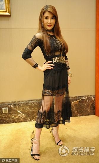 Duong Le Thanh tai tieng tham my anh 1