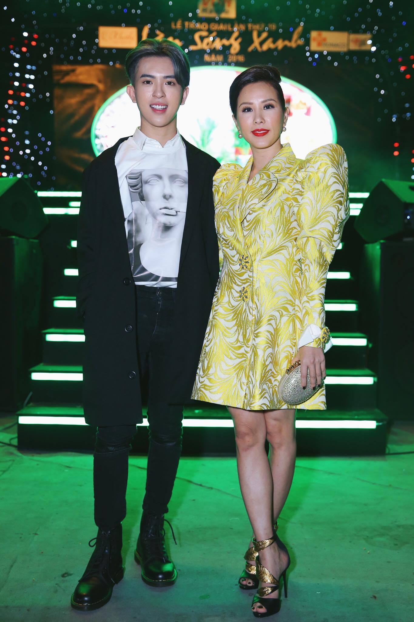 Sao Viet tren tham do Lan song xanh anh 20